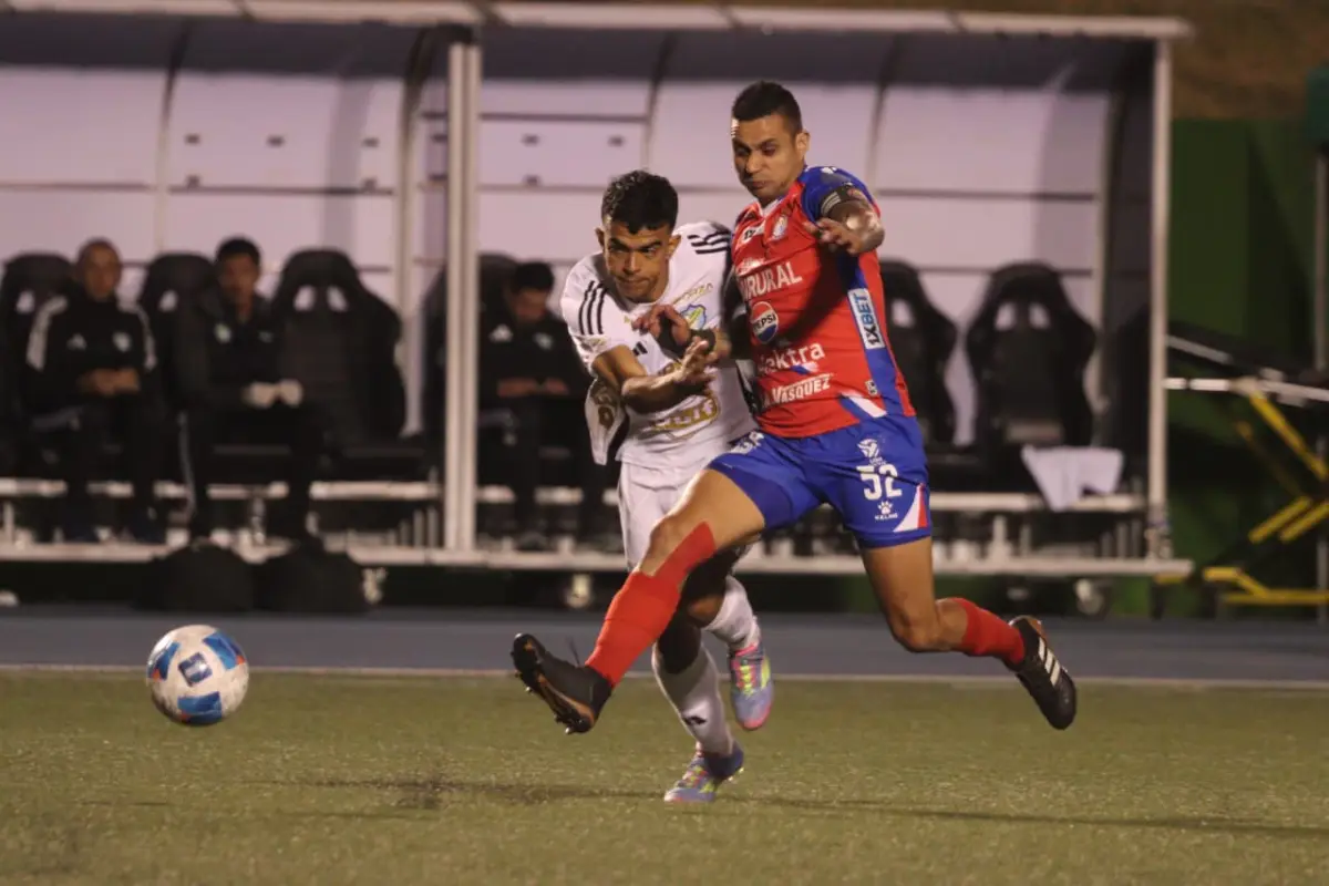 Xelajú busca eliminar por primera vez a Comunicaciones en una semifinal de torneos cortos 