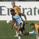 Real Madrid emite comunicado relacionado a Valverde y Tchouamenit