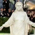 Met Gala 2026 sorprende con looks que rompieron todos los límites de la modat