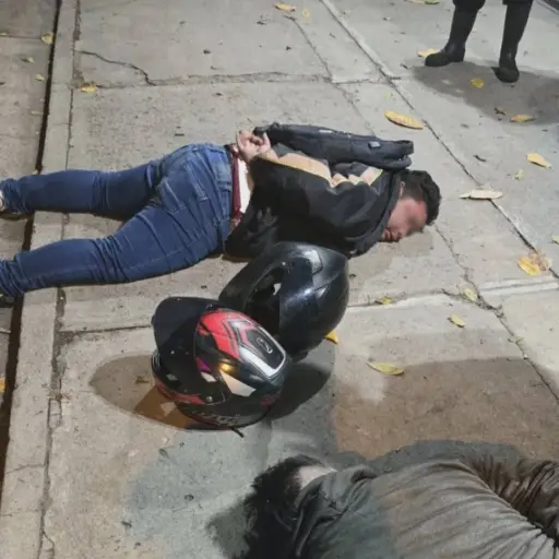 Capturan a dos presuntos motoladrones tras serie de asaltos en la capital. ,PNC.