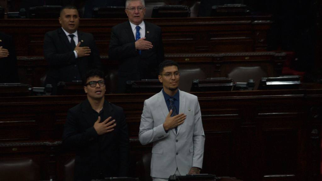 Lester Martínez y Joshua Antón son condecorados en el Congreso | Omar Solís