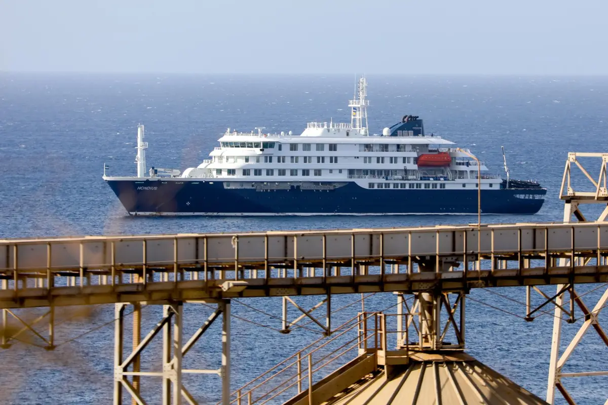 Crucero afectado por hantavirus, EFE