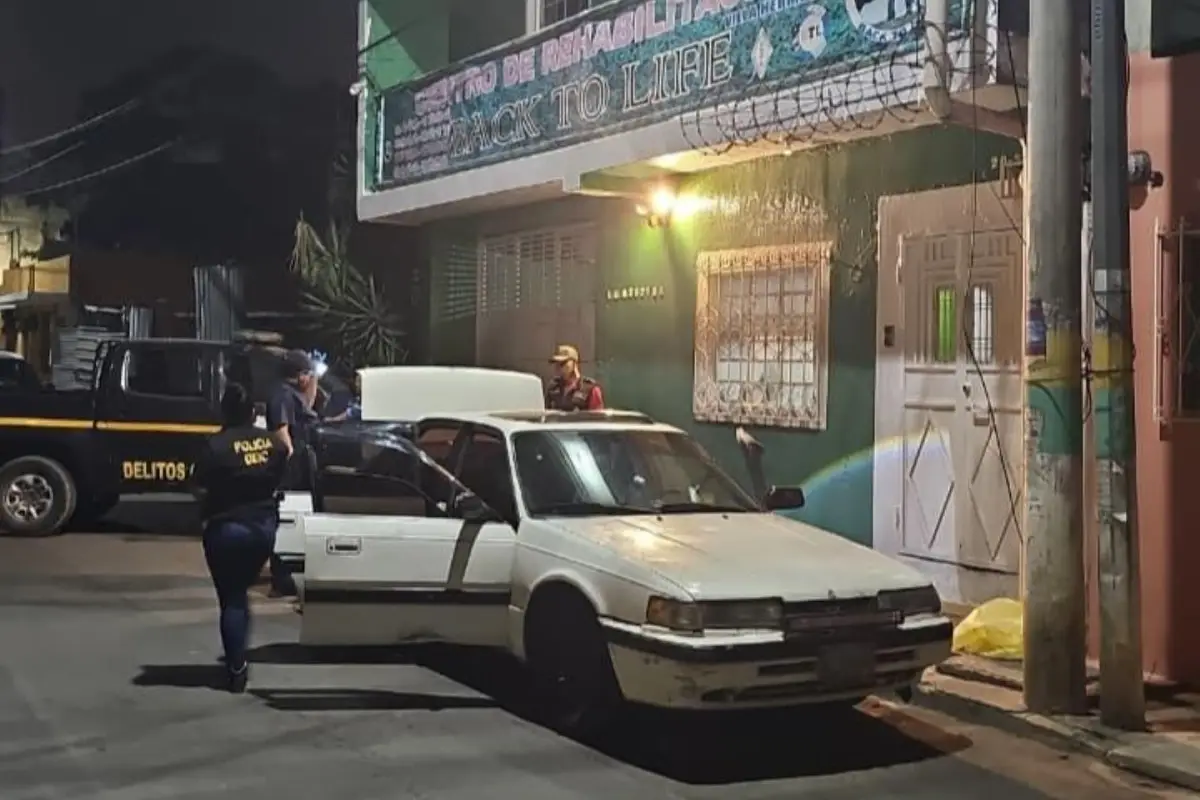 Las autoridades establecieron que el cadáver era transportado en este vehiculo desde la zona 18 y aún trabajan para esclarecer cuál era su destino., PNC de Guatemala.