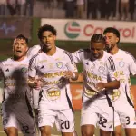 Comunicaciones termina con el reinado de Antigua t