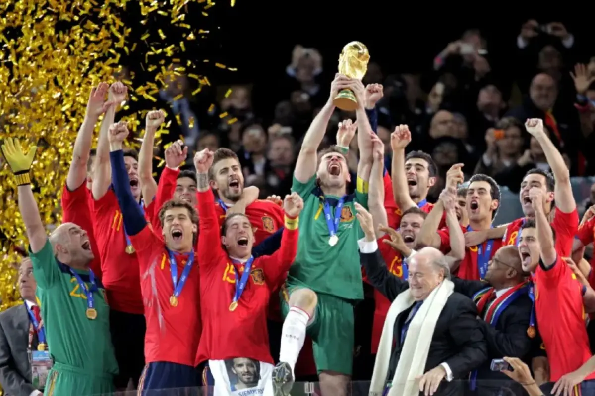 España celebrando el título en Sudáfrica 2010