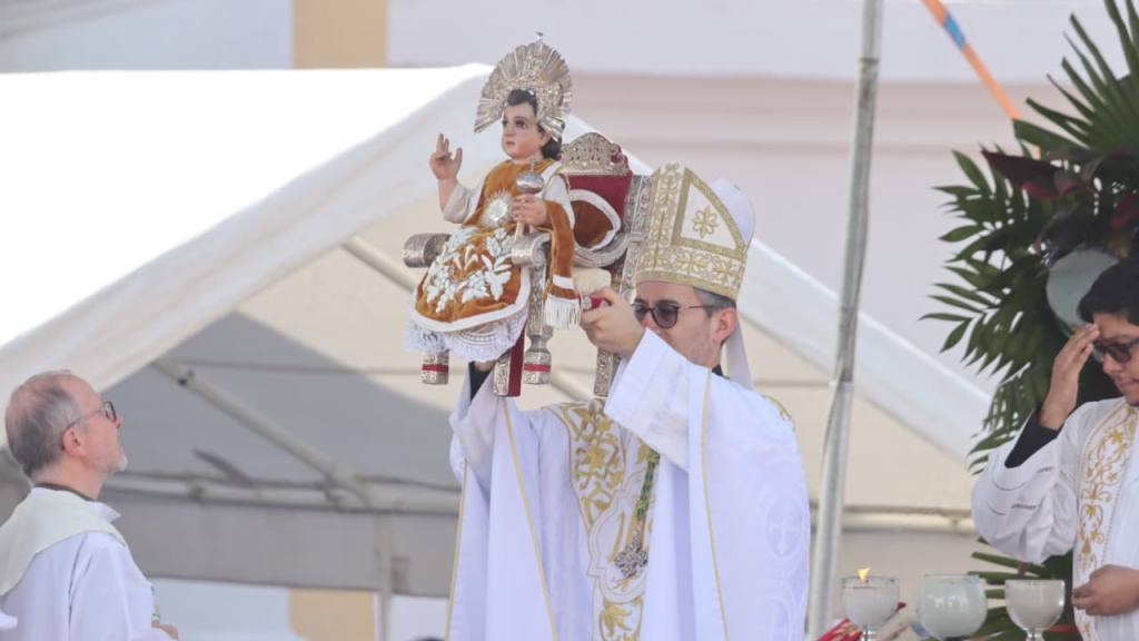 Procesión del Niño Dios de Amatitlán atrae las miradas | Alex Meoño