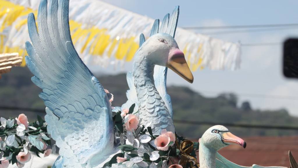 Procesión del Niño Dios de Amatitlán atrae las miradas | Alex Meoño