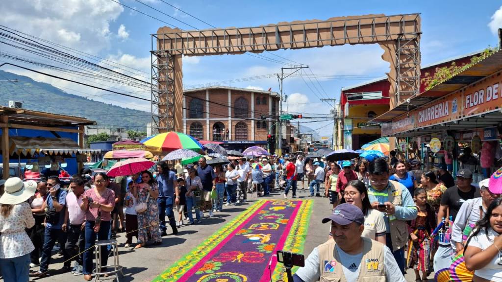 Diversión en la Feria de Amatitlán | Alex Meoño