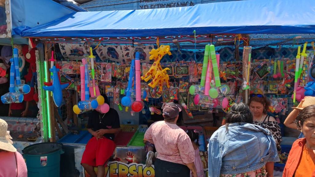 Diversión en la Feria de Amatitlán | Alex Meoño