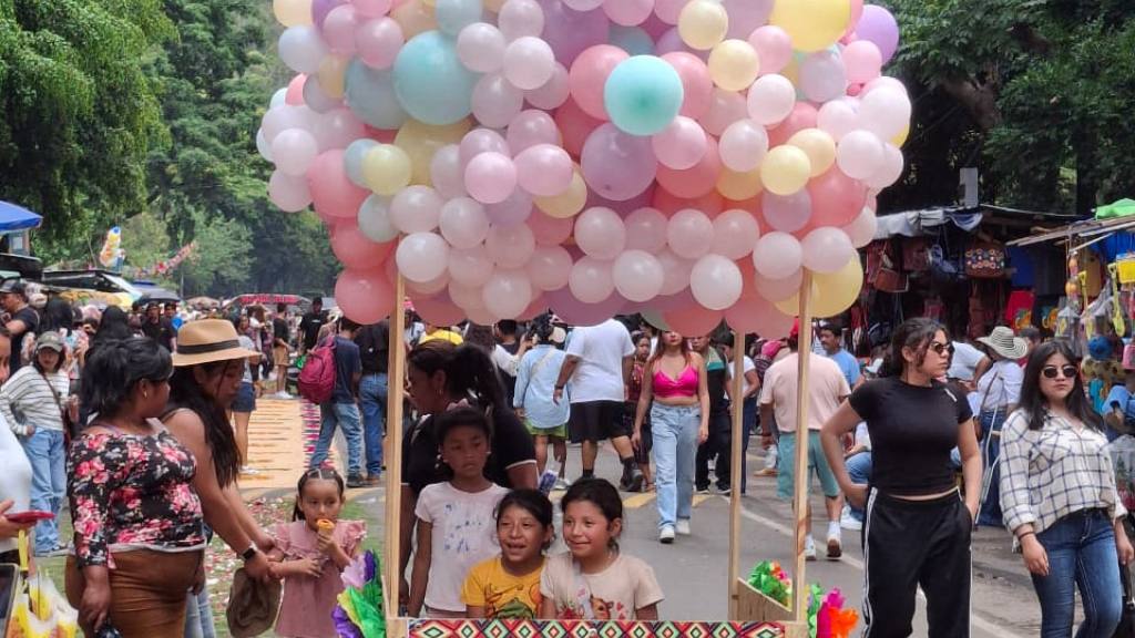 Diversión en la Feria de Amatitlán | Alex Meoño