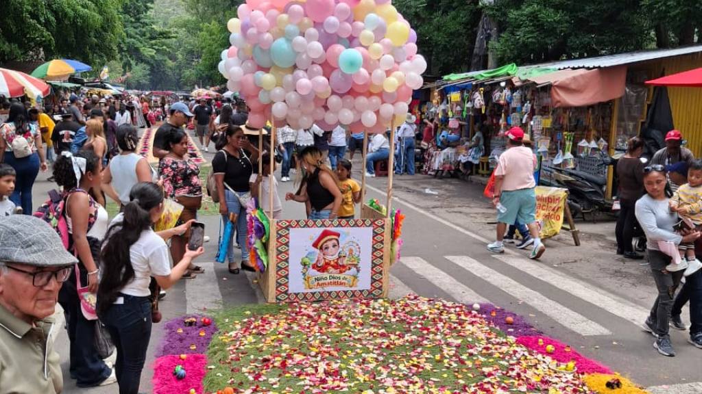 Diversión en la Feria de Amatitlán | Alex Meoño