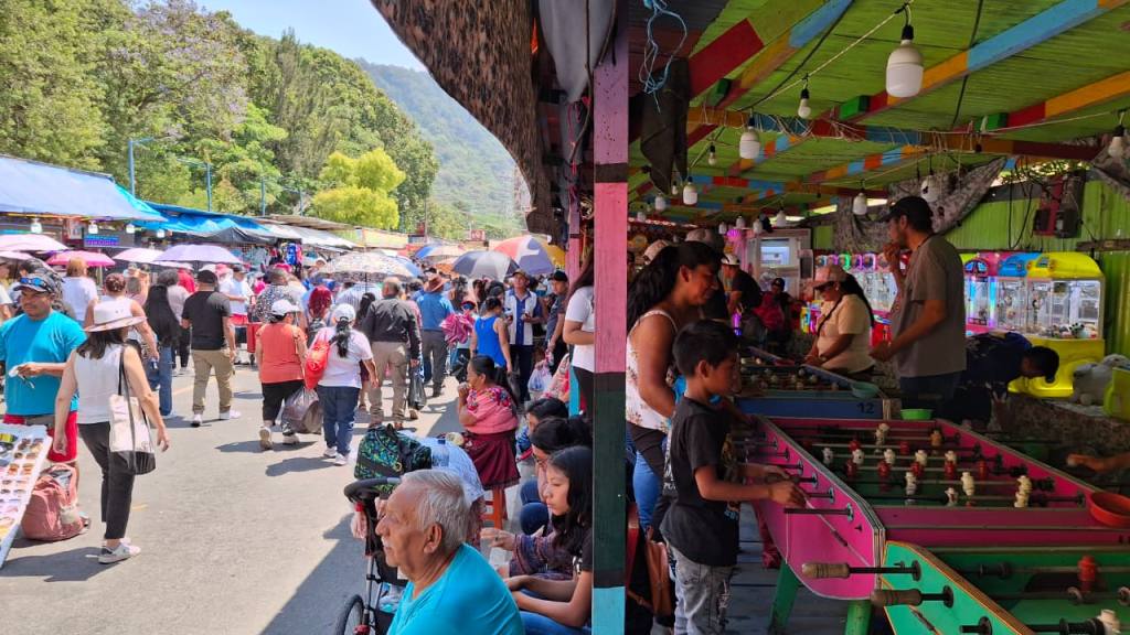 Diversión en la Feria de Amatitlán | Alex Meoño