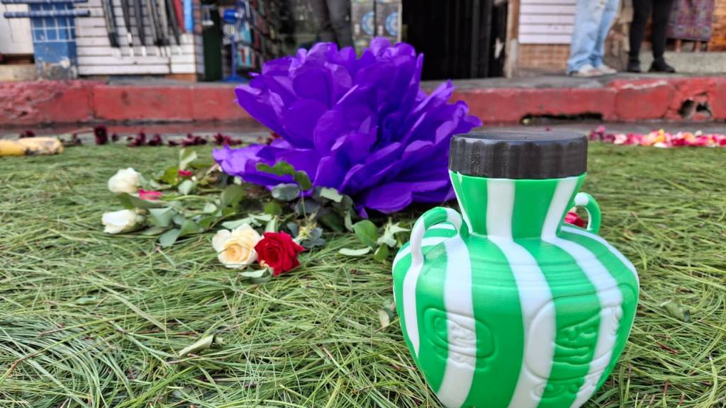 Feria de Amatitlán llena de color y fe sus calles y avenidas | Alex Meoño