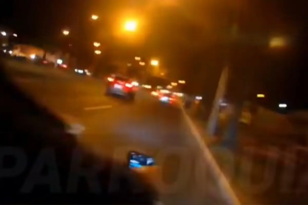 Los ladrones arrebataron el celular a su propietario, aprovechando que tenían una motocicleta con más alto cilindraje., Captura de pantalla.