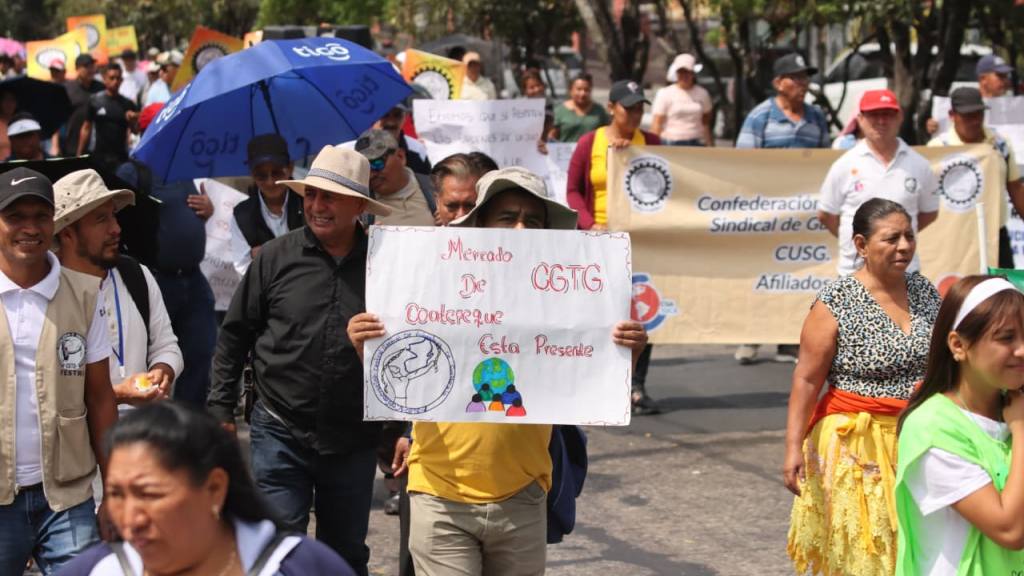 En imágenes, marcha del Día del Trabajo insta a la unidad | Alex Meoño