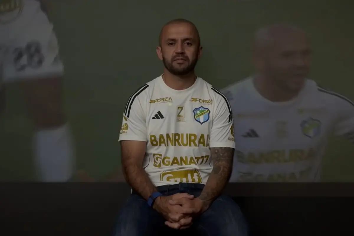 José Contreras anunció su retiro del futbol profesional  