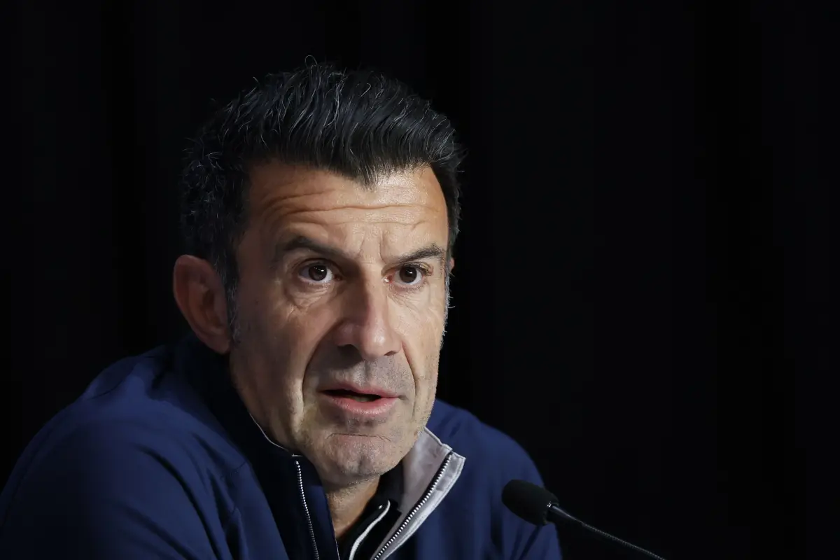 Luis Figo, exjugador del Real Madrid y Barcelona, también se refirió al clásico del domingo 