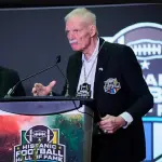 Ted Hendricks inducido al Salón de la Fama del Futbol Hispano 2026t
