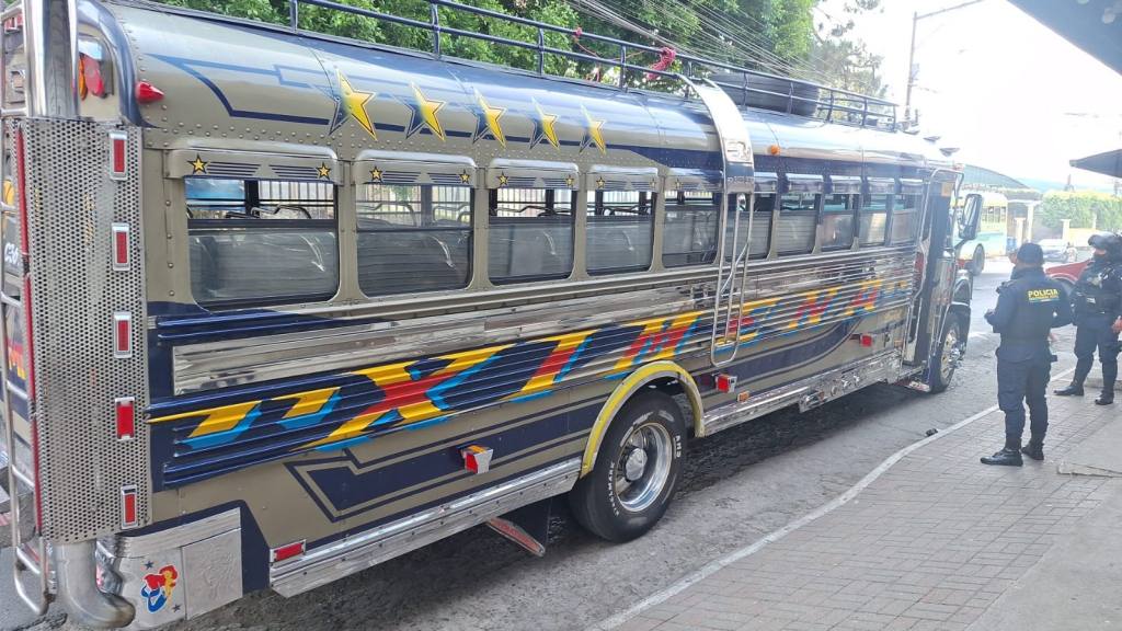 Capturan a presuntos asaltantes de bus en ruta a El Salvador | PNC