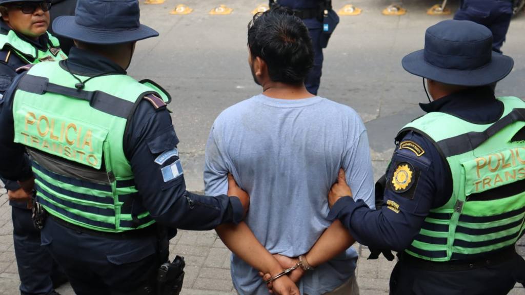 Capturan a presuntos asaltantes de bus en ruta a El Salvador | PNC