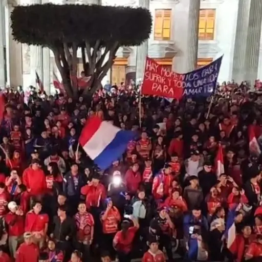 Aficionados de Xelajú realizaron un mega banderazo 