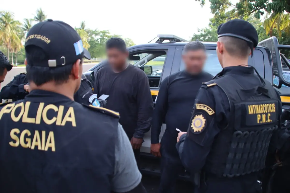 Los dos detenidos fueron llevados a un juzgado de turno, indicó la PNC. , PNC de Guatemala.