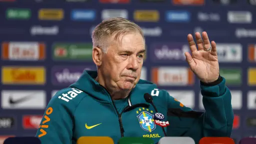 Ancelotti insta a compartir responsabilidad ante falta de grandes ídolos
