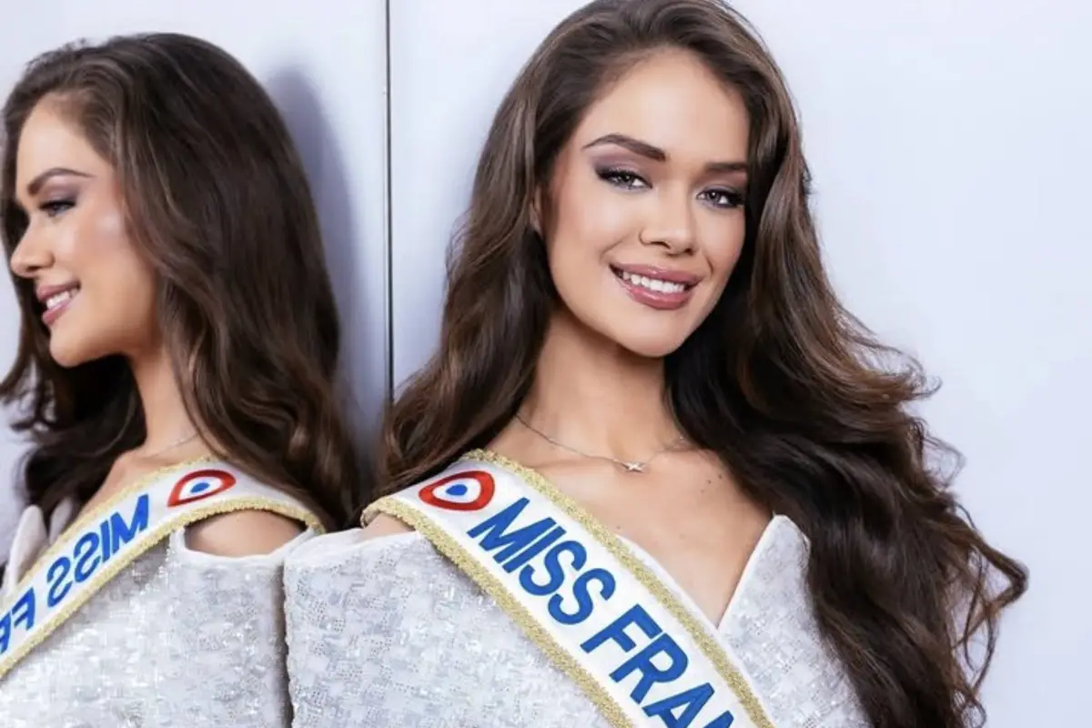 Francia se retira de Miss Universo 2026 tras polémicas en la edición 2025., Redes sociales.
