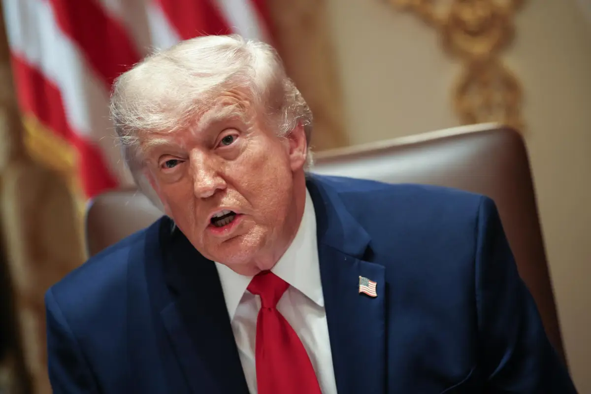 El presidente de Estados Unidos, Donald Trump, fue captado este 28 de mayo, durante una reunión con su gabinete, en la Casa Blanca, en Washington DC (EE, UU