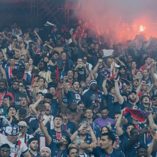 Festejos de la afición del PSG tras el bicampeonato de Champions League  