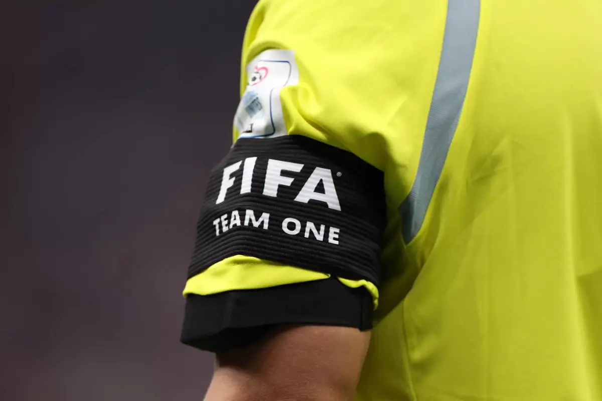 Los árbitros mundialistas mantienen un alto nivel de preparación., FIFA