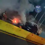 El incendio vehicular ocurrió en el Km. 22 de ruta al Pacífico. ,PMT de Villa Nueva