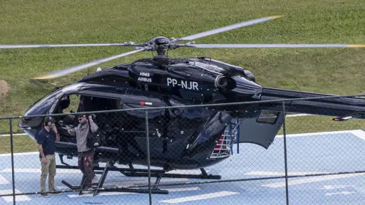 ¡Como estrellas de película! Brasil inicia su concentración mundialista en helicóptero