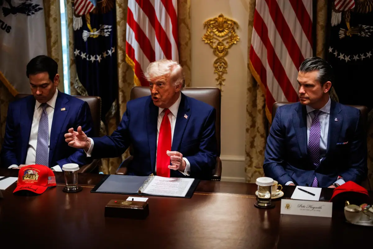 Donald Trump, presidente de EE. UU., en reunión de su gabinete, EFE