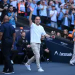 Guardiola fue homenajeado en su último partido con el Cityt