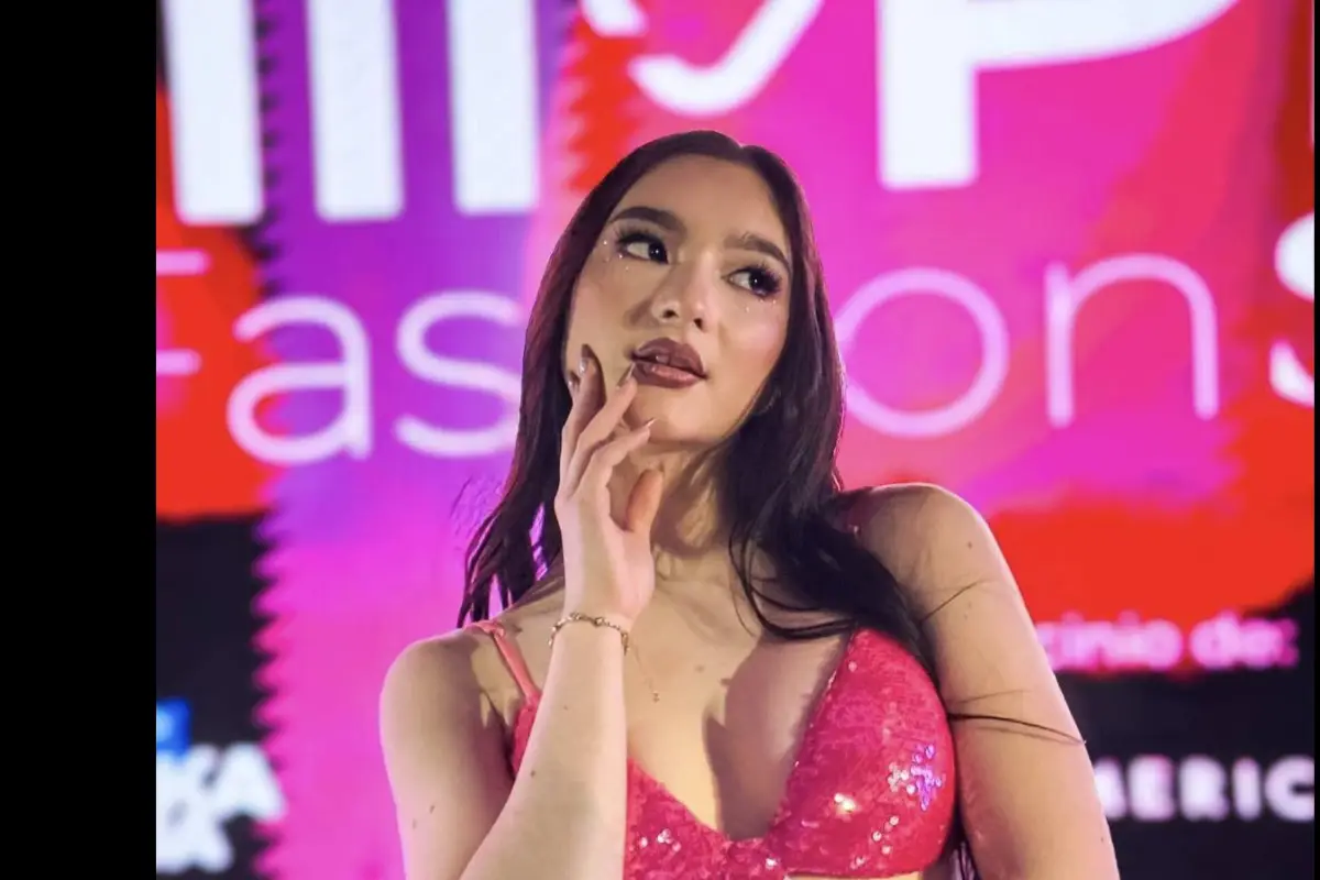 Estrella Segovia, Estrella Segovia