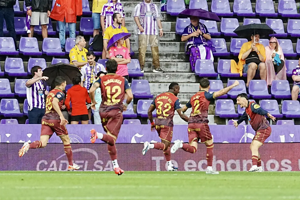 El histórico Deportivo La Coruña vuelve a LaLiga española - EFE