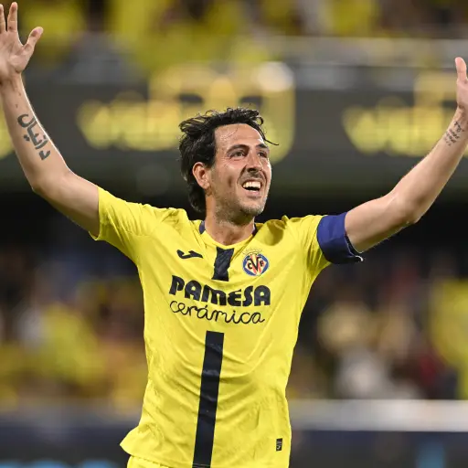 El centrocampista del Villarreal Dani Parejo celebra tras marcar el 1-0, durante el partido de la jornada 38 de La Liga. 