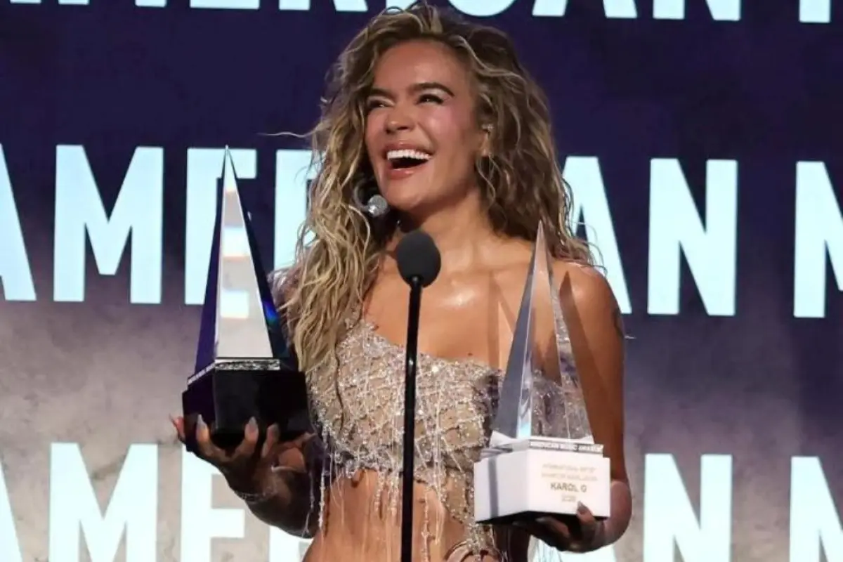 Karol G en AMAs, Redes sociales