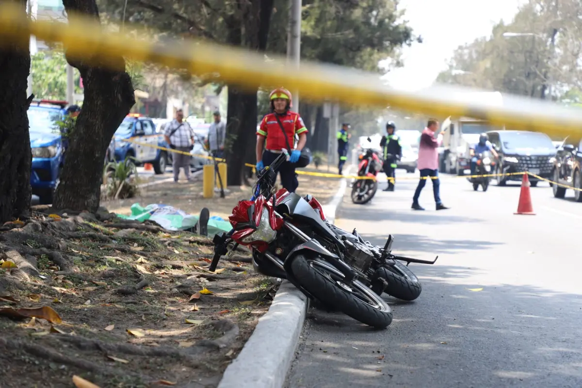 Lugar donde murió una mujer tras el ataque armado ocurrido en zona 7., Bomberos Municipales