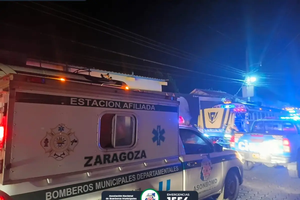 Incidente armado en parada de buses de Zaragoza, Chimaltenango., Bomberos Municipales Departamentales