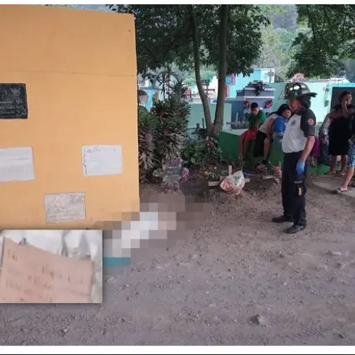 El cuerpo fue localizado en el ingreso del cementerio de Villa Canales. ,Bomberos Voluntarios