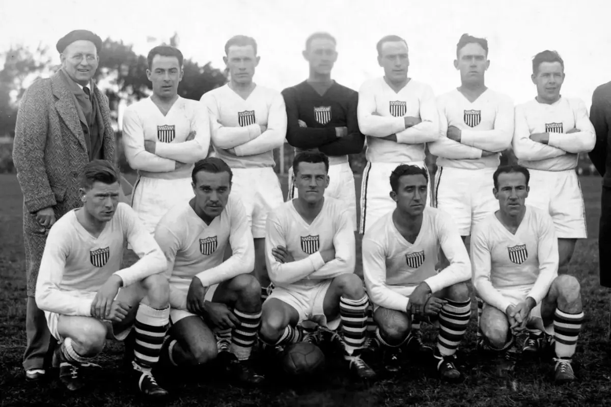 Los primeros partidos de un Mundial fueron: Estados Unidos vs Bélgica y Francia vs México, en 1930, FIFA
