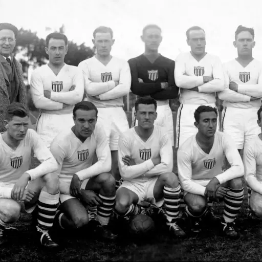 Los primeros partidos de un Mundial fueron: Estados Unidos vs Bélgica y Francia vs México, en 1930 ,FIFA