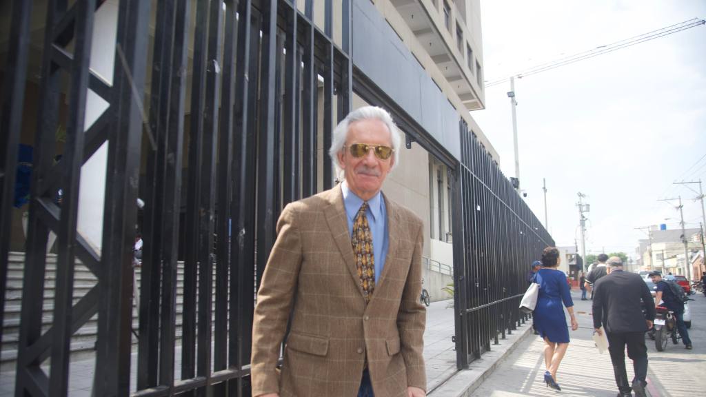 El periodista José Rubén Zamora denunció ante el Ministerio Público a exfiscales y jueces. | Omar Solís/EU