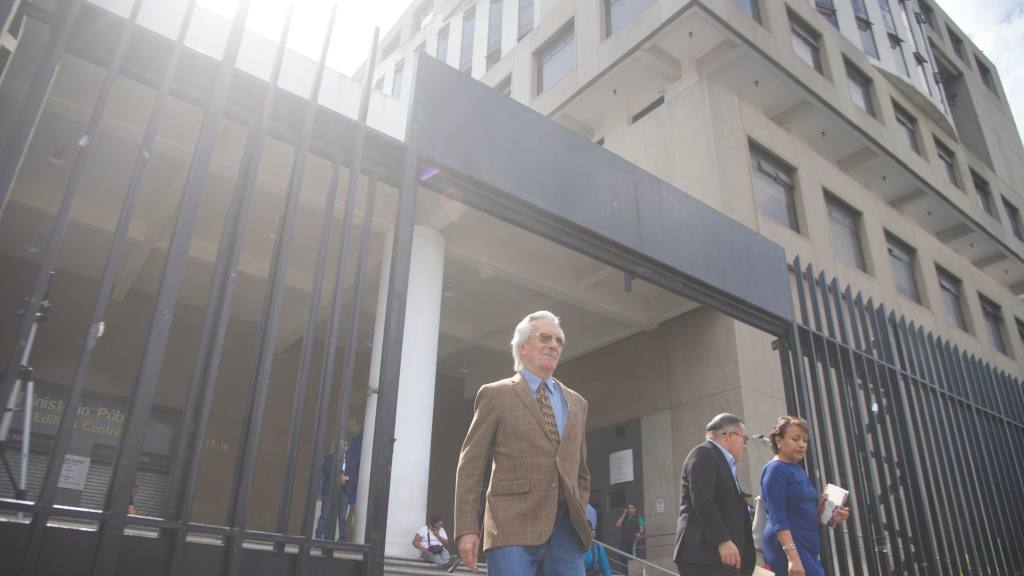 El periodista José Rubén Zamora denunció ante el Ministerio Público a exfiscales y jueces. | Omar Solís/EU