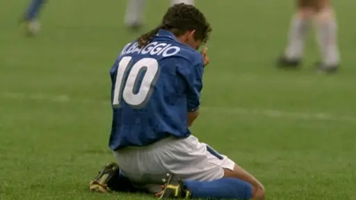 Roberto Baggio y el penal más doloroso de los Mundiales