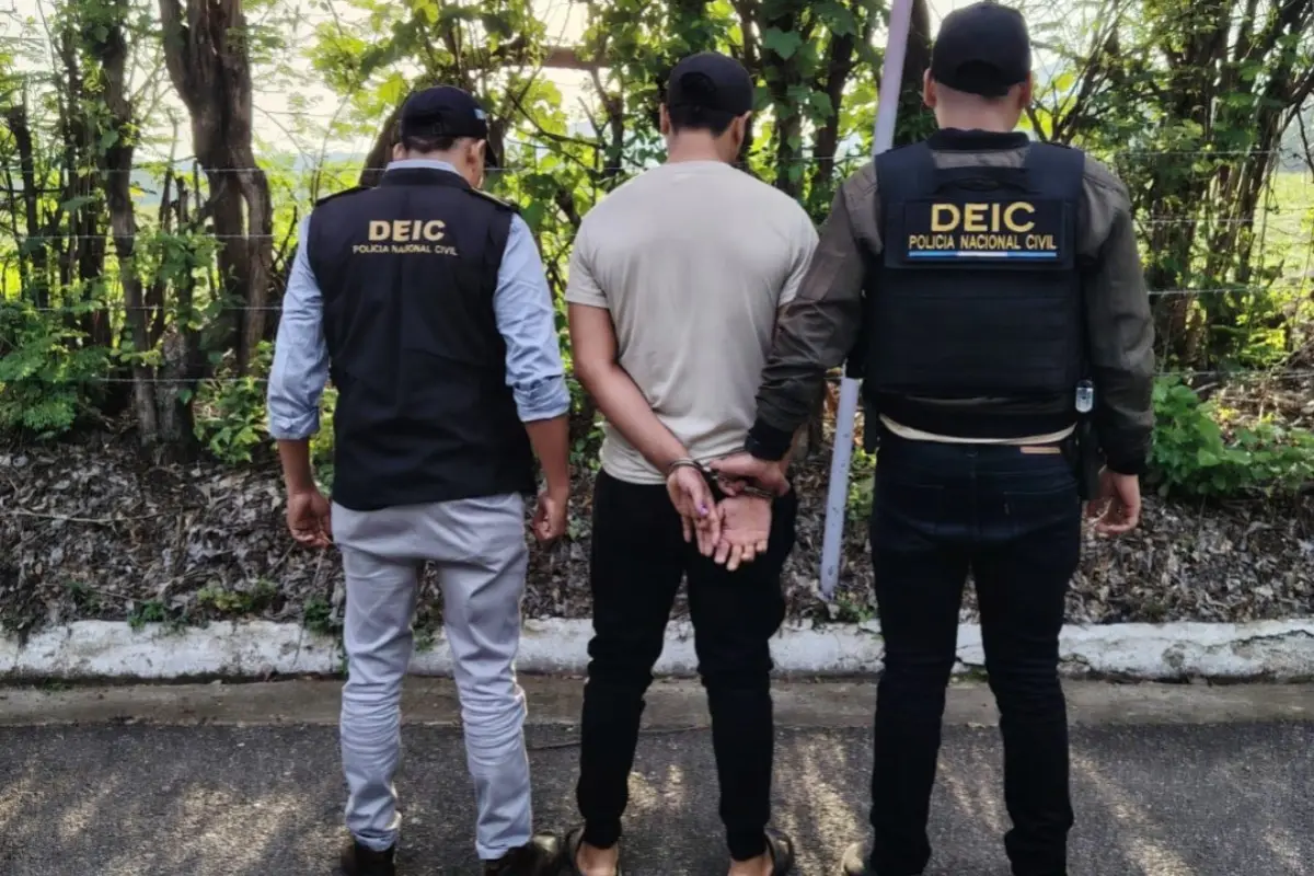 El detenido está implicado en el crimen contra una estudiante de 15 años en Santa Rosa., PNC