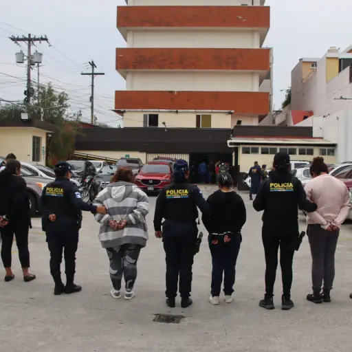 Parte de las personas detenidas en operativos desarrollados este jueves, 28 de mayo de 2026. ,PNC