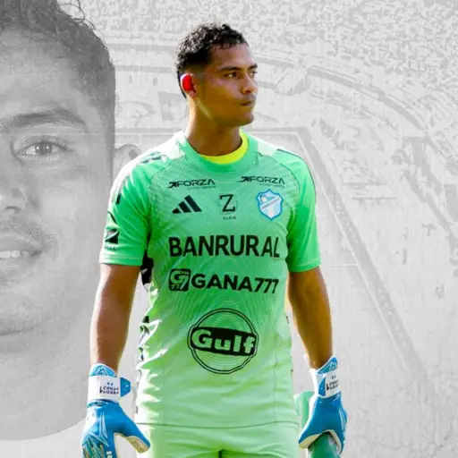 Fredy Pérez y Arnold Barrios fueron renovados con Comunicaciones 